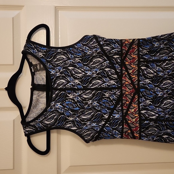 Mark Safari Dress Blue Abstract Design With Red Leaf Waistband Size S/P - Picture 2 of 9